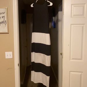 Long size lg never worn black & white maxi dress